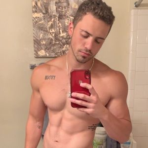 Meet your Posher, Blake